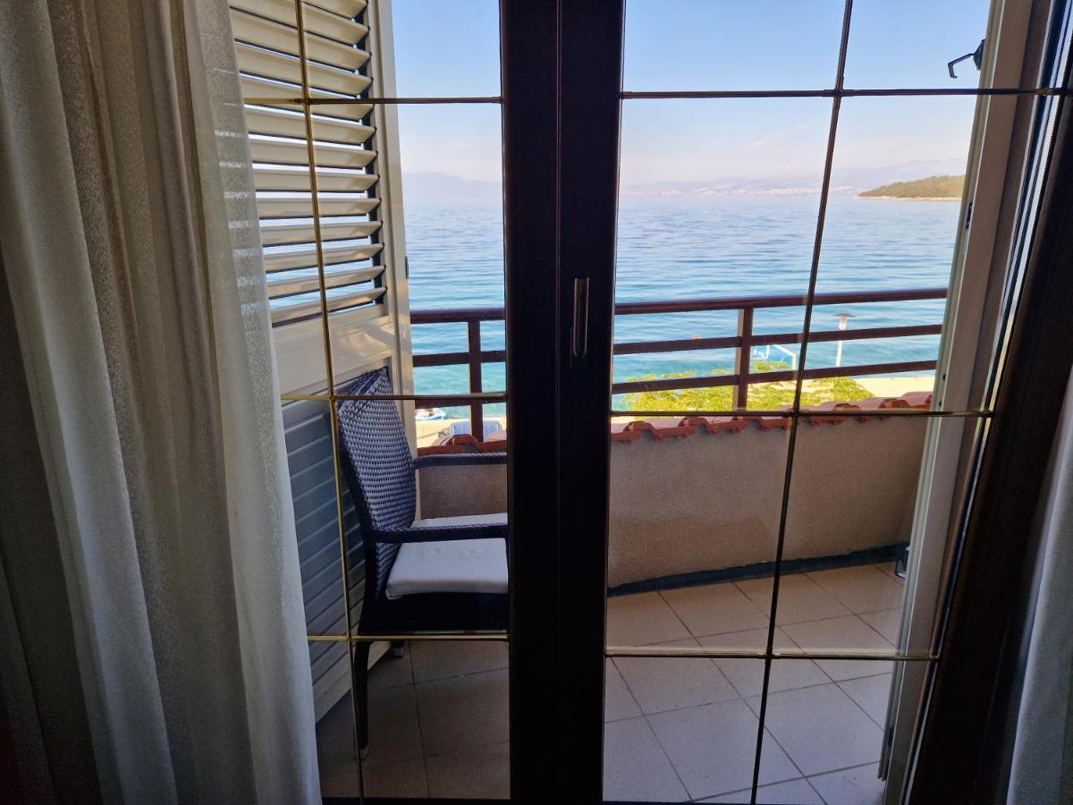 נייביצה Hotel Miramare מראה חיצוני תמונה