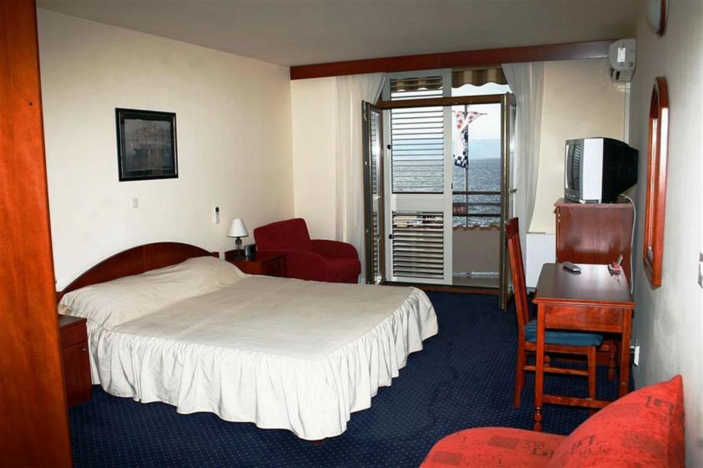 נייביצה Hotel Miramare חדר תמונה