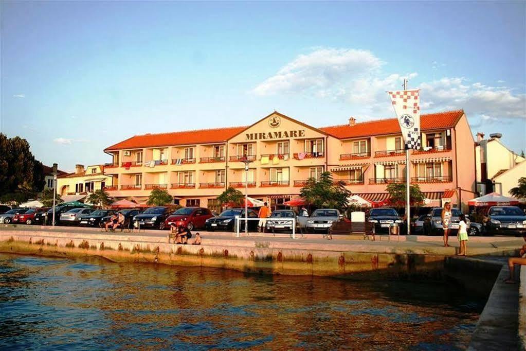 נייביצה Hotel Miramare מראה חיצוני תמונה