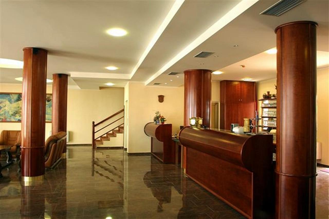 נייביצה Hotel Miramare מראה חיצוני תמונה