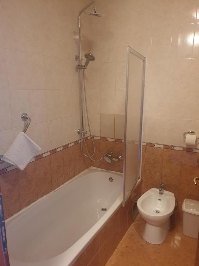 נייביצה Hotel Miramare מראה חיצוני תמונה